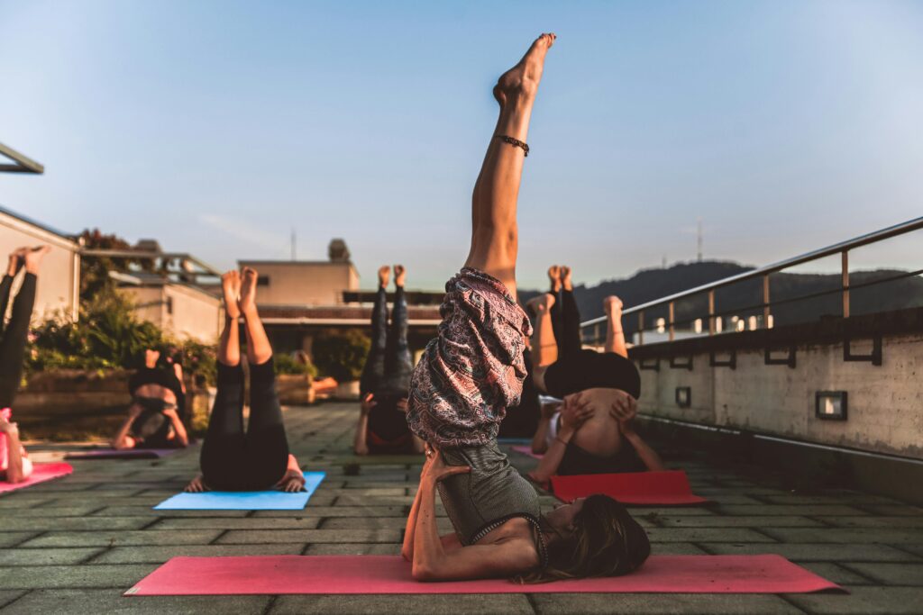 yoga wine avond